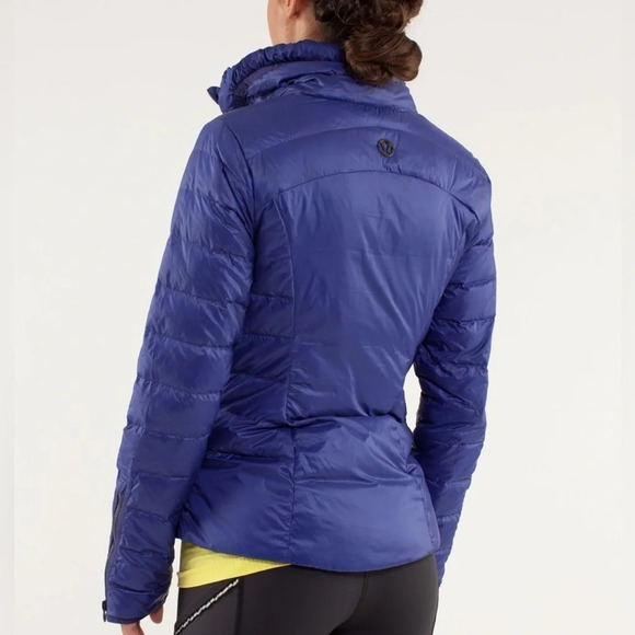 RARE Lululemon 650-fill premium goose down /Down Town Puffy in Pigment Blue 6 - Picture 15 of 15